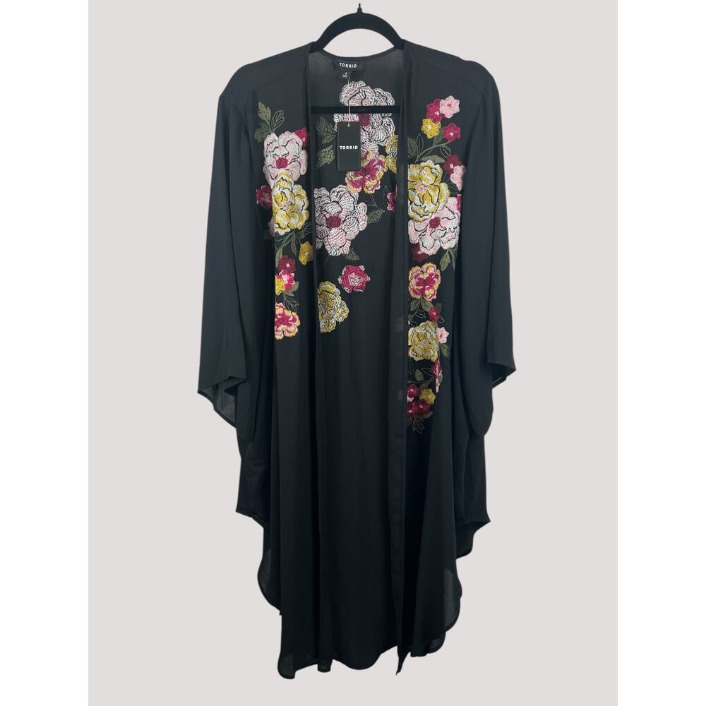 Torrid 2X 18/20 NWT Black Floral Embroidered Kimono‎ Duster Sheer Boho